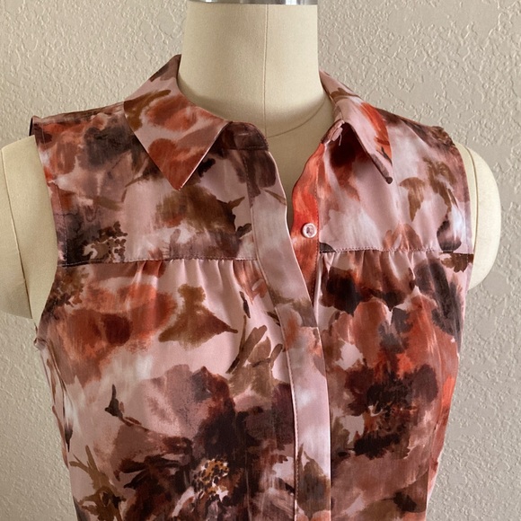 Vera Wang Tops - Beautiful Vera Wang muted peach sleeveless blouse size S